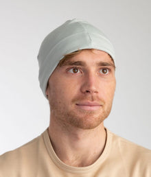  EMF protective beanie Leblok in grey on a man