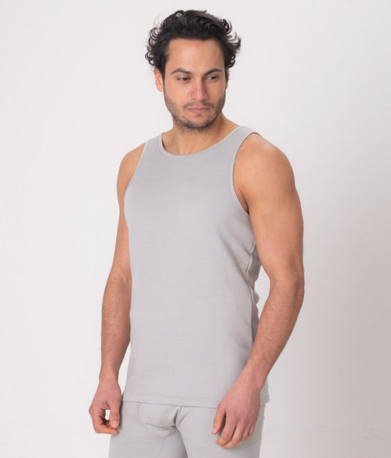 EMF protective vest Leblok in grey on a man - side view